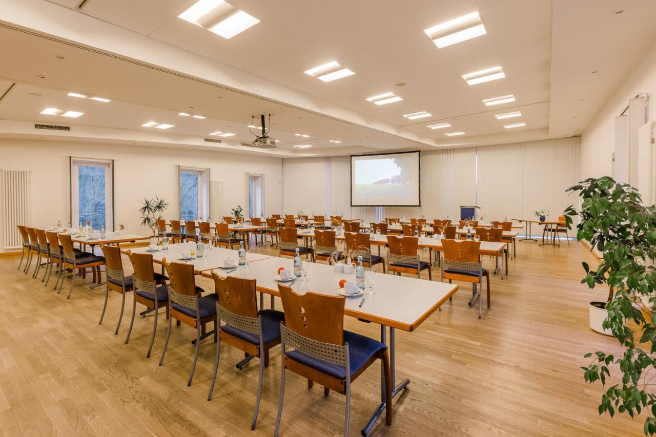 普劳尔湖假日公园酒店 奥特史威林 外观 照片